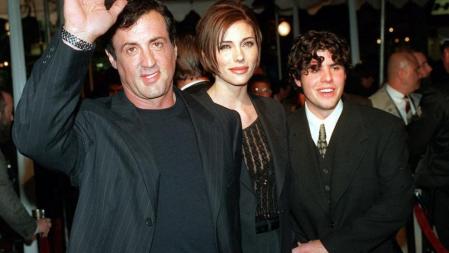 Sylvester Stallone, con Jennifer Flavin, y su hijo Sage Stallone, en una imagen de 1995