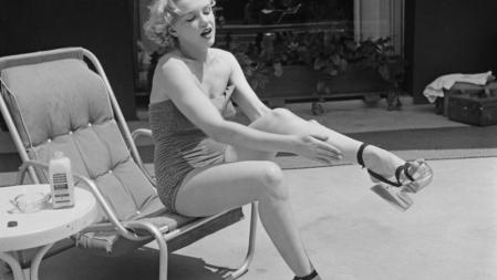 Marilyn Monroe protege su piel con Nivea (1951)