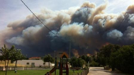 El incendio de La Jonquera visto desde Cantallops