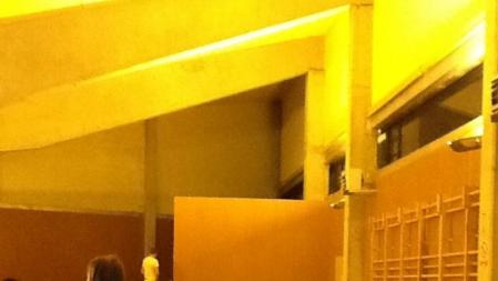 Interior de uno de los espacios habilitados en Llançà para los afectados por el fuego.