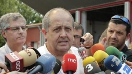 El conseller de Interior Felip Puig,. atiende a la prensa