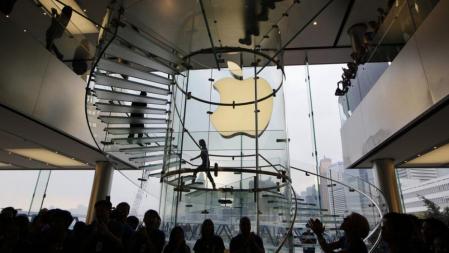 El iPhone 5 ha provocado colas en tiendas de Apple de todo el mundo, como esta de Hong Kong