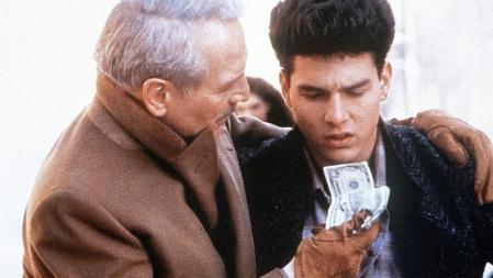 Fotograma de 'El color del dinero' dirigida por M. Scorsese en 1986, protagonizada por Paul Newman, un joven Tom Cruise y Elizabeth Mastrantonio. La interpretación de Newmanle haría acreedor de su segundo Óscar como Mejor Actor.