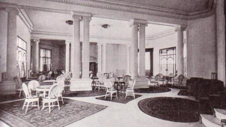 Postal del salón noucentista del Hotel Metropolitan, en 1918