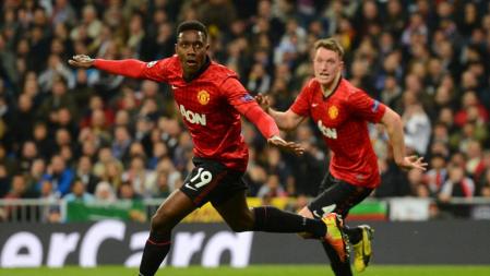 Danny Welbeck celebra su gol en la ida de los octavos de final de la Champions League