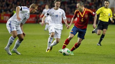 Iniesta entre dos contrarios