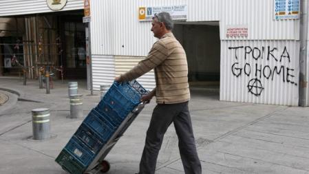Archivo. Pintada contra la troika en Nicosia.