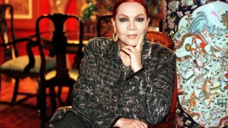 Fotografía realizada para La Contra de la Vanguardia realizada a la actriz Sara Montiel el 3 de enero del año 2000