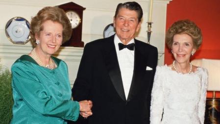 Thatcher, junto a Ronald y Nancy Reagan.