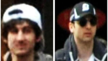 Imagen de los sospechosos de cometer el atentado en el maratón de Boston, difundida por el FBI.