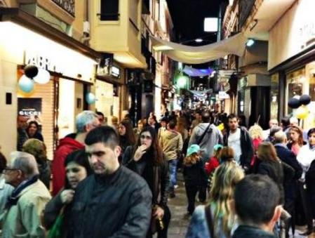 Calle del Mar durante la Badalona Shopping Night