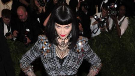 Madonna en la alfombra roja del Instituto del Traje en el Museo Metropolitan de Nueva