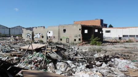 Los restos de la fábrica Artos Baciana