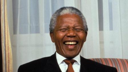 Nelson Mandela durante un acto oficial en 1990