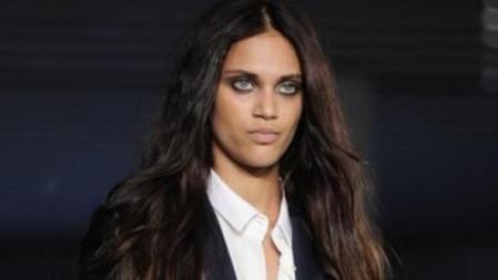 Mango presentó sus propuestas para este otoño-invierno en la 080 Barcelona Fashion