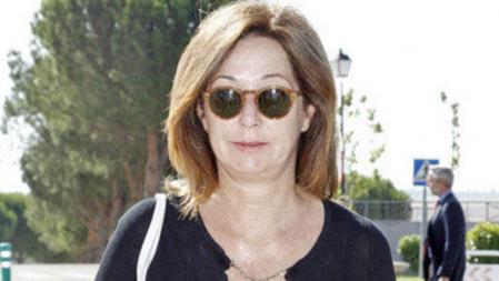 La presentadora Ana Rosa Quintana, en el entierro de la periodista Concha García Campoy