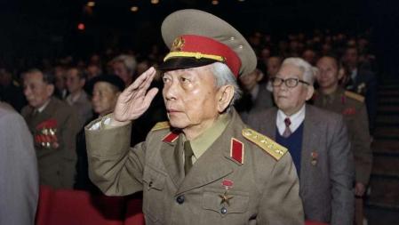 Vo Nguyen Giap en 1996