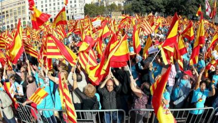 Multitudinaria concentración en la Plaza de Catalunya de Barcelona