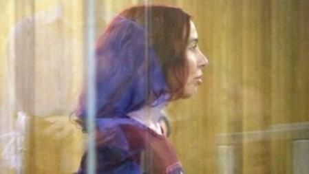 Fotografía de archivo (Madrid, 25/10/2006), de la presa etarra Inés del Río Prada, en su comparecencia como testigo en el juicio celebrado en la Audiencia Nacional a la dirigente etarra Belén González Peñalva, 