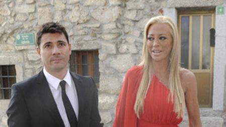 Belén Esteba y Fran Álvarez se divorcian efectivamente en enero de 2013. Al poco la colaboradora se aparta de los platós para recuperar su autoestima y su salud