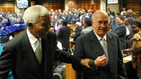 De Klerk y Mandela en una imagen de 2004