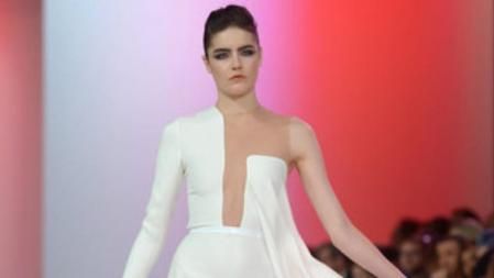Stephane Rolland presentó sus propuestas para primavera-verano 2014 en la Semana de la Alta Costura de París