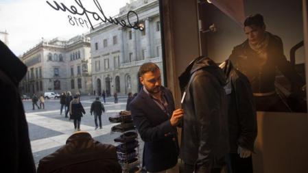 La Camisería Deulofeu, en la plaza Sant Jaume, amenazada de cierre a causa de la LAU