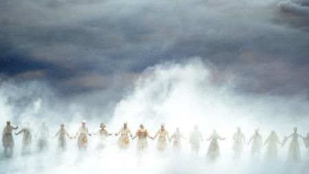 Cantando durante la ceremonia de inauguración de Sochi 2014