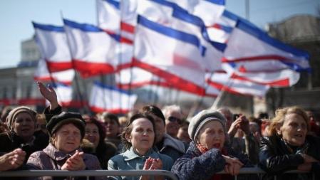 Ciudadanos pro rusos se manifiestan horas antes de la consulta