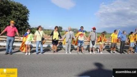 Imagen del tramo 212 de la gigafoto en la que aparece el padre de Pere Navarro con la estelada al cuello