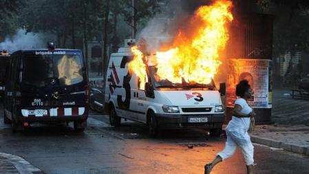 Disturbios en Barcelona por el desalojo de Can Vies