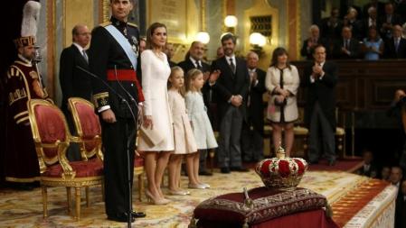 El rey Felipe VI, la reina Letizia y las infantas Leonor y Sofía, en el Congreso