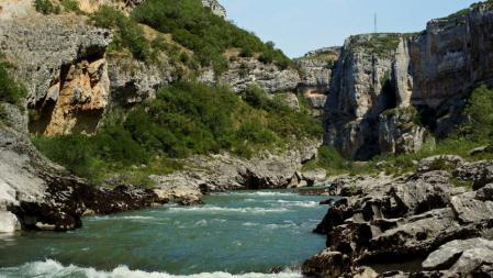 Foz Lumbier posee un paisaje agreste declarado reserva natural