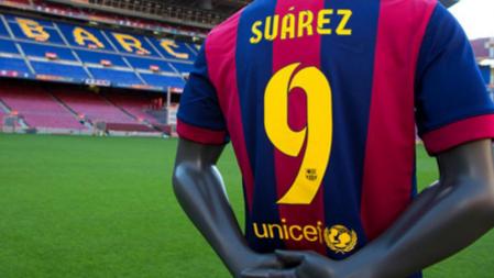 El delantero uruguayo Luis Suárez lucirá el 9 en la camiseta azulgrana
