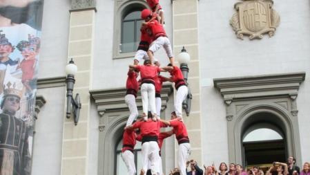 La Colla Joves Xiquets de Valls descarrega el 4d9f a Igualada