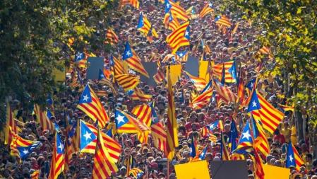 Imagen de uno de los tramos de la V de la Diada 2014, la manifestación celebrada en Catalunya para pedir poder votar su independencia