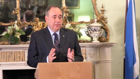Salmond anuncia su dimisión en su residencia, Bute House
