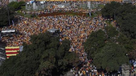 Imagen de la concentración del 12-O en plaza Catalunya.