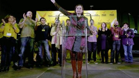 La presidenta de la ANC, Carmen Forcadell, durante su intervención para valorar el resultado del proceso participativo del 9N