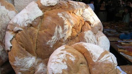 El pan de payés tiene una miga muy compacta