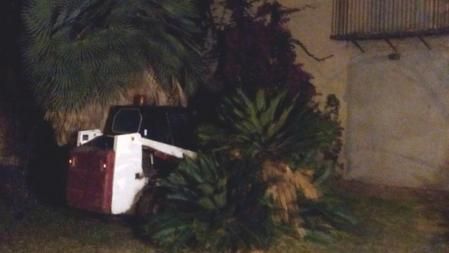 Detalle de la máquina depositada este viernes en el jardín de la Torre Garcini