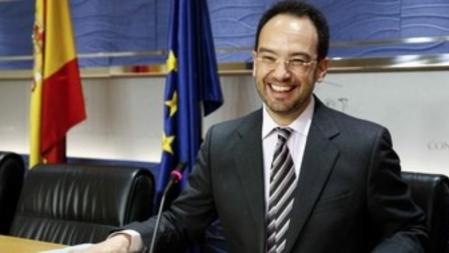 El portavoz del PSOE en el Congreso, Antonio Hernando, en rueda de prensa