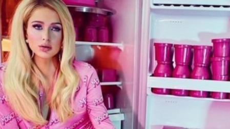 Paris Hilton, la Barbie a tamaño real de Moschino