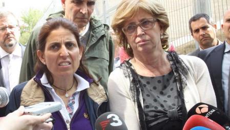 La directora del instituto Joan Fuster, Dolors Perramón, y la consellera de Ensenyament de la Generalitat, Irene Rigau