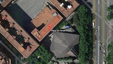 El Instituto Joan Fuster está en la plaza Ferran Reyes de Barcelona.