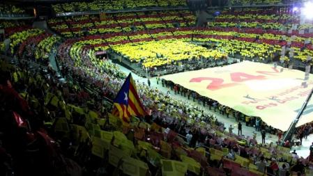 Imagen del mosaico con la senyera en el Palau Sant Jordi