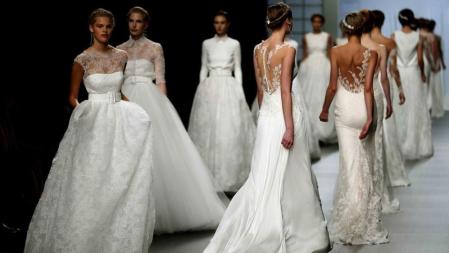 Varias modelos lucen diferentes vestidos de Rosa Clará que hoy ha presentado su colección para 2016 en la Barcelona Bridal Week