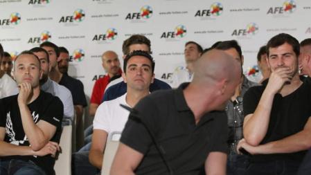 Casillas, Iniesta y Xavi arropan a Rubiales