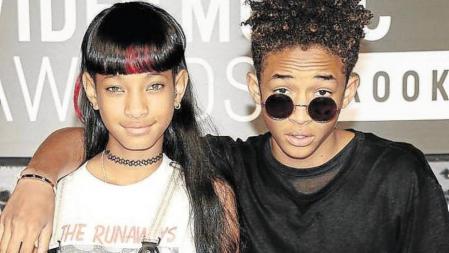 Jaden y Willow Smith. Las redes sociales son para ellos el escaparate perfecto. Su peculiar estilismo y su vocación de ayudar a los demás es objeto de admiración de sus más de 50.000 seguidores de Instagram