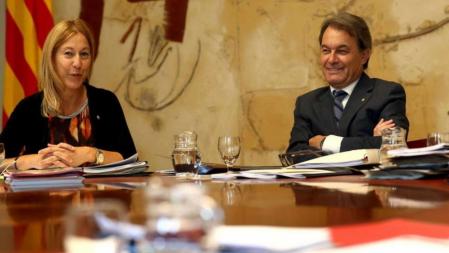 El presidente de la Generalitat, Artur Mas, y la vicepresidenta del Govern, Neus Munté